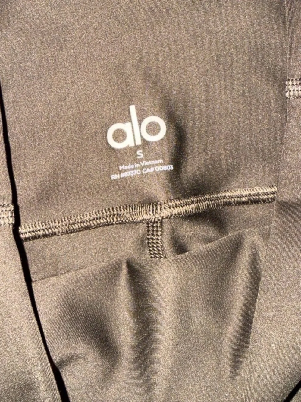 ALO Yoga High-Waist Leggings in Dark Brown espresso 7/8 S